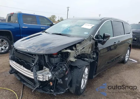 2025 Chrysler Pacifica Select z USA, uszkodzony, nr VIN 2C4RC1BGXSR532668